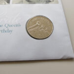 2006 First Day Coin Cover - The Queen's 80th Birthday £5 Pounds Coin PNC Cover - UK FDC Royal Mail Obverse