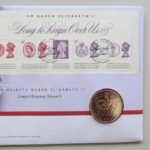 2015 First Day Coin Cover - Queen Elizabeth II Longest Reigning Monarch £5 Pounds Coin PNC Cover - UK FDC Royal Mail Right