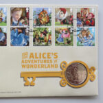 2015 First Day Medal Cover - Alice's Adventure In Wonderland 150 Years Medallion PNC Cover - UK FDC Royal Mail Right